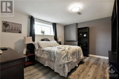 Real Estate -   110 POOLE STREET, Arnprior, Ontario - 